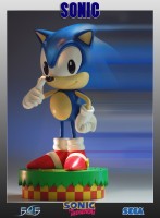 Sonic the Hedgehog Statue